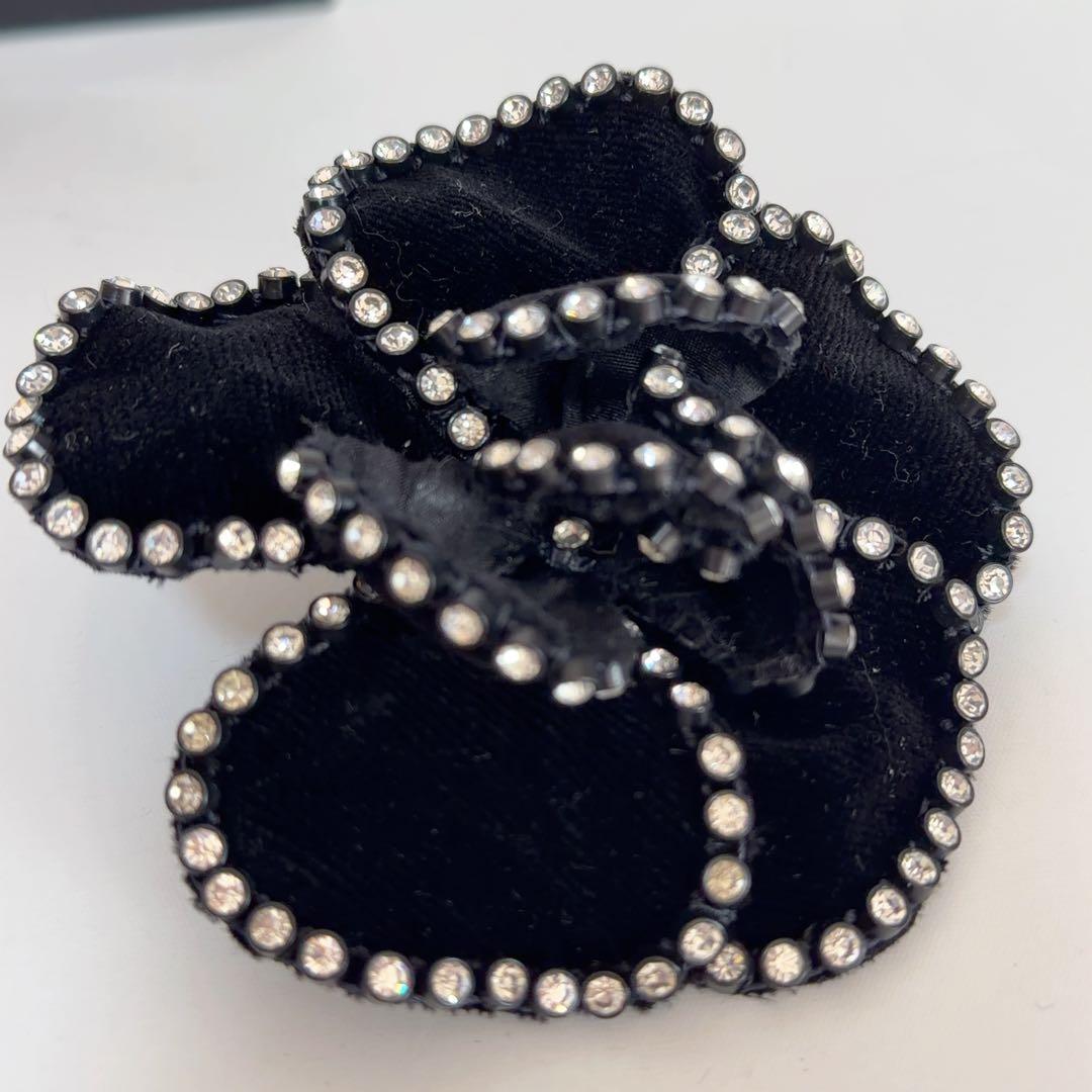 シャネル　CHANEL 　カメリア コサージュ　ブローチ　箱付き