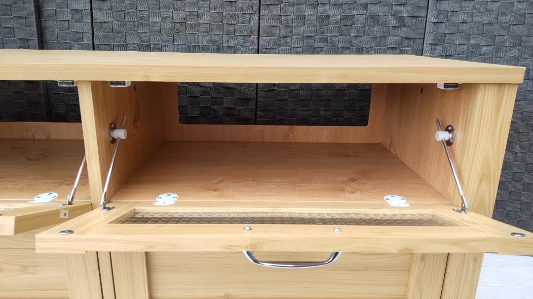 木製　テレビ台　引き出し付き　横約１１６ｃｍ×奥行約４２ｃｍ×高さ約５０ｃｍ