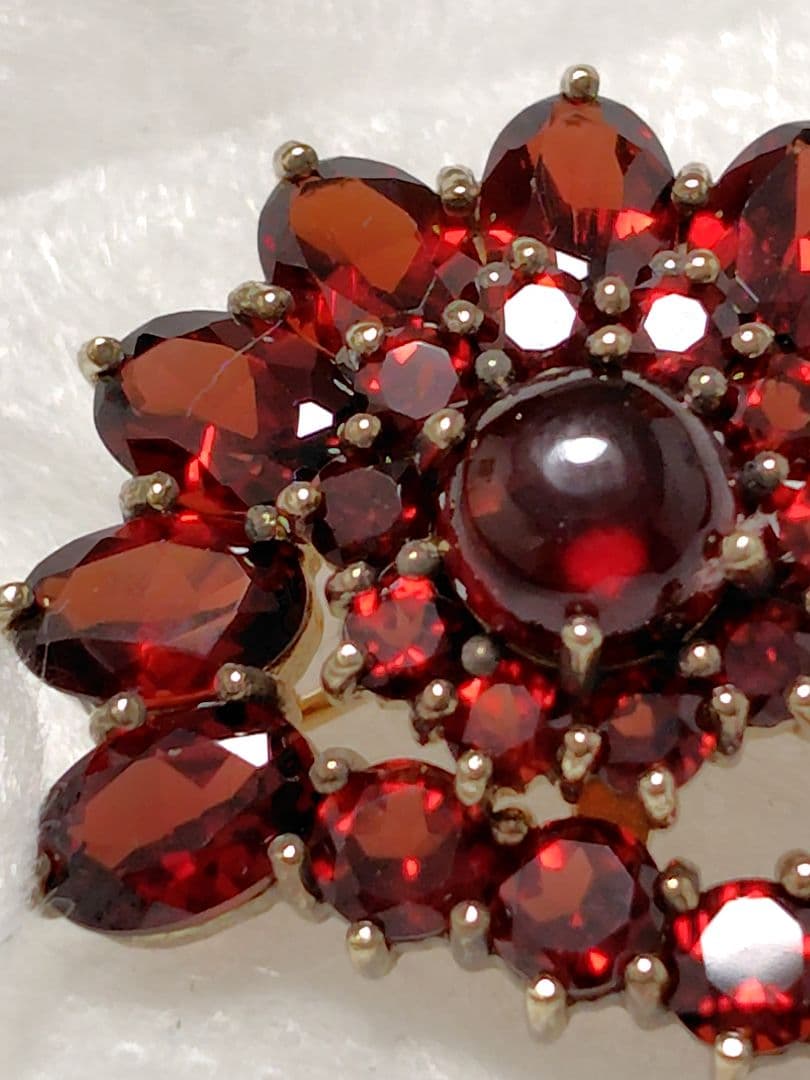 ロクザン　天然ガーネット　ブローチ　ペンダント　アクセサリー　ジュエリー