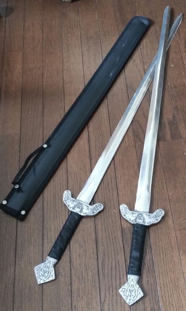 双剣　太極剣　刀　剣　つるぎ　模擬刀　中国武術　二刀流　アニメ　コスプレ