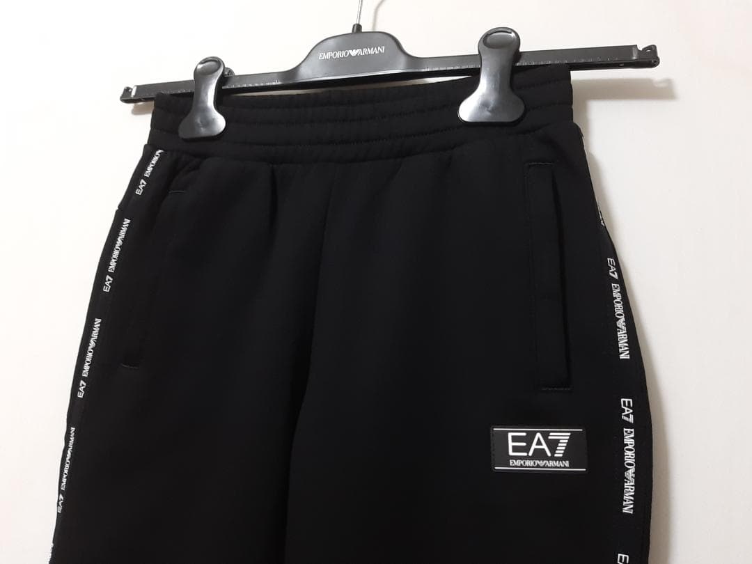 【新品】EA7/アルマーニジュニア　裏起毛・スウェットパンツ　8A・8歳