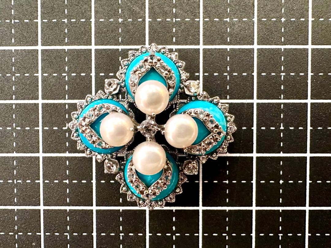 碌山　ターコイズとパールのブローチ