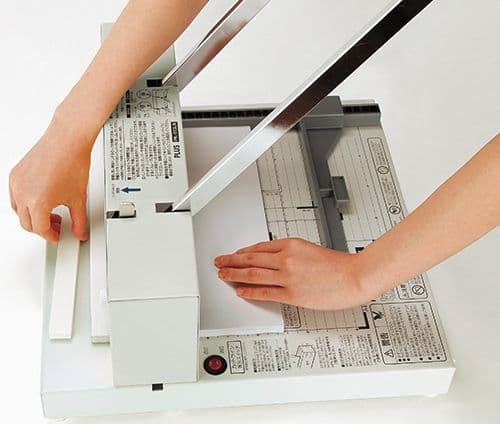 『美品』PLUS PK-513LN 光るカットライン機能付き A3サイズ対応