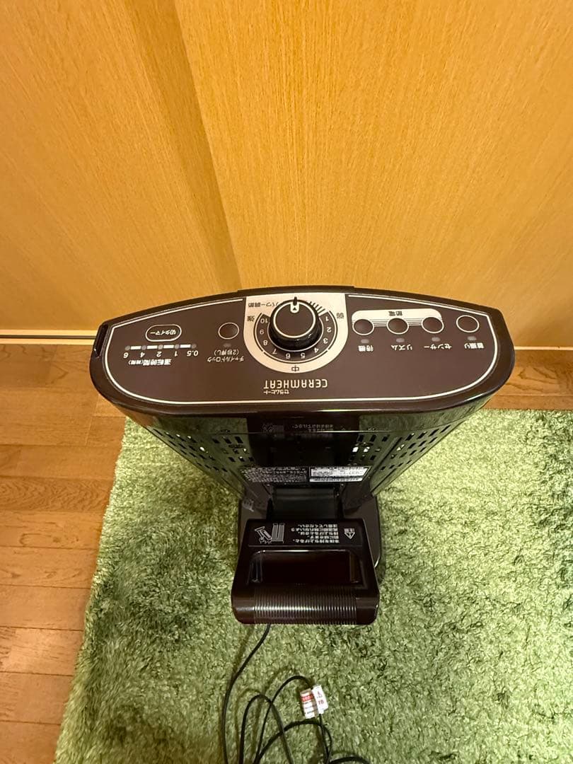ダイキン CERAMIC HEATER タワーストーブ
