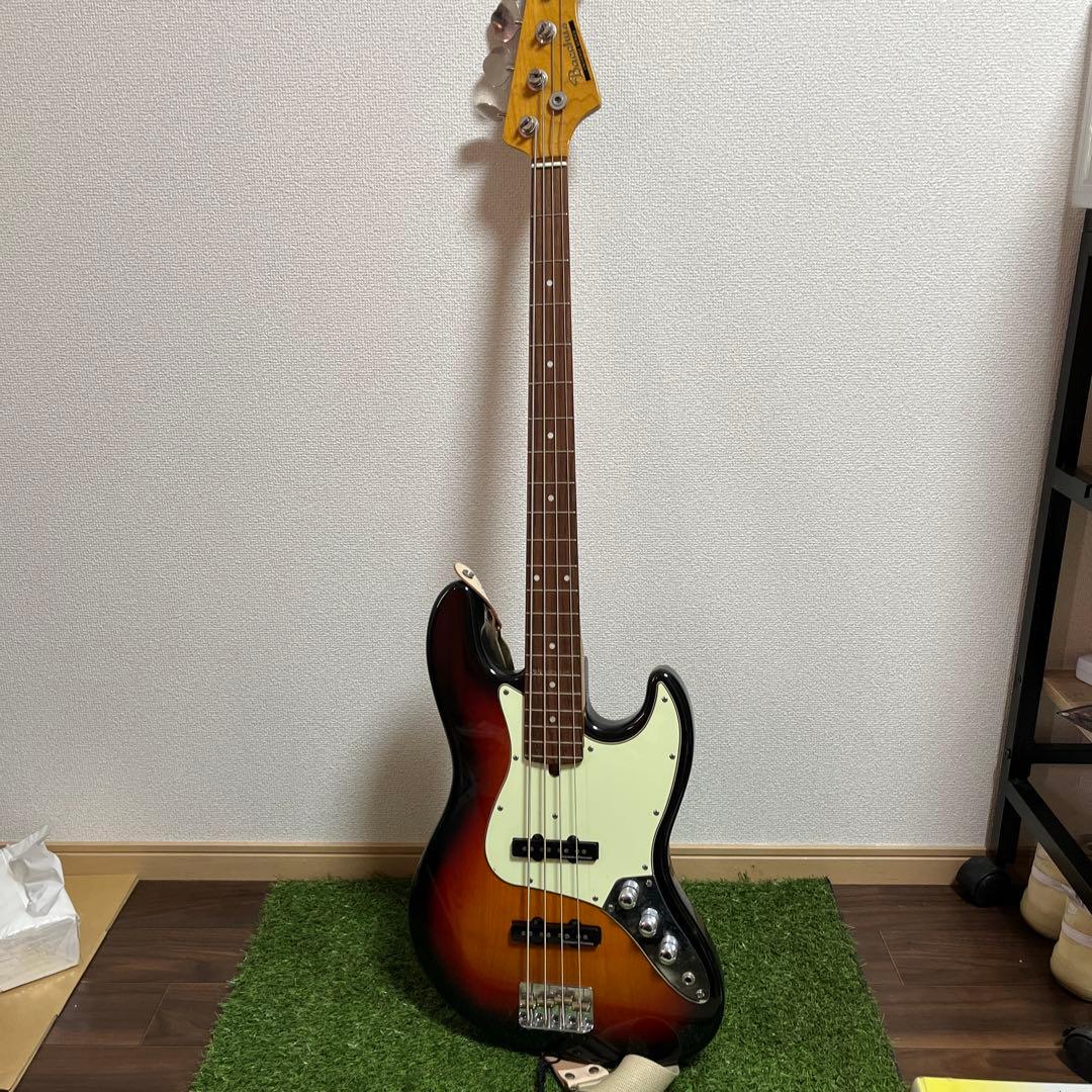 Bacchus Ultimate Series エレキベース サンバースト