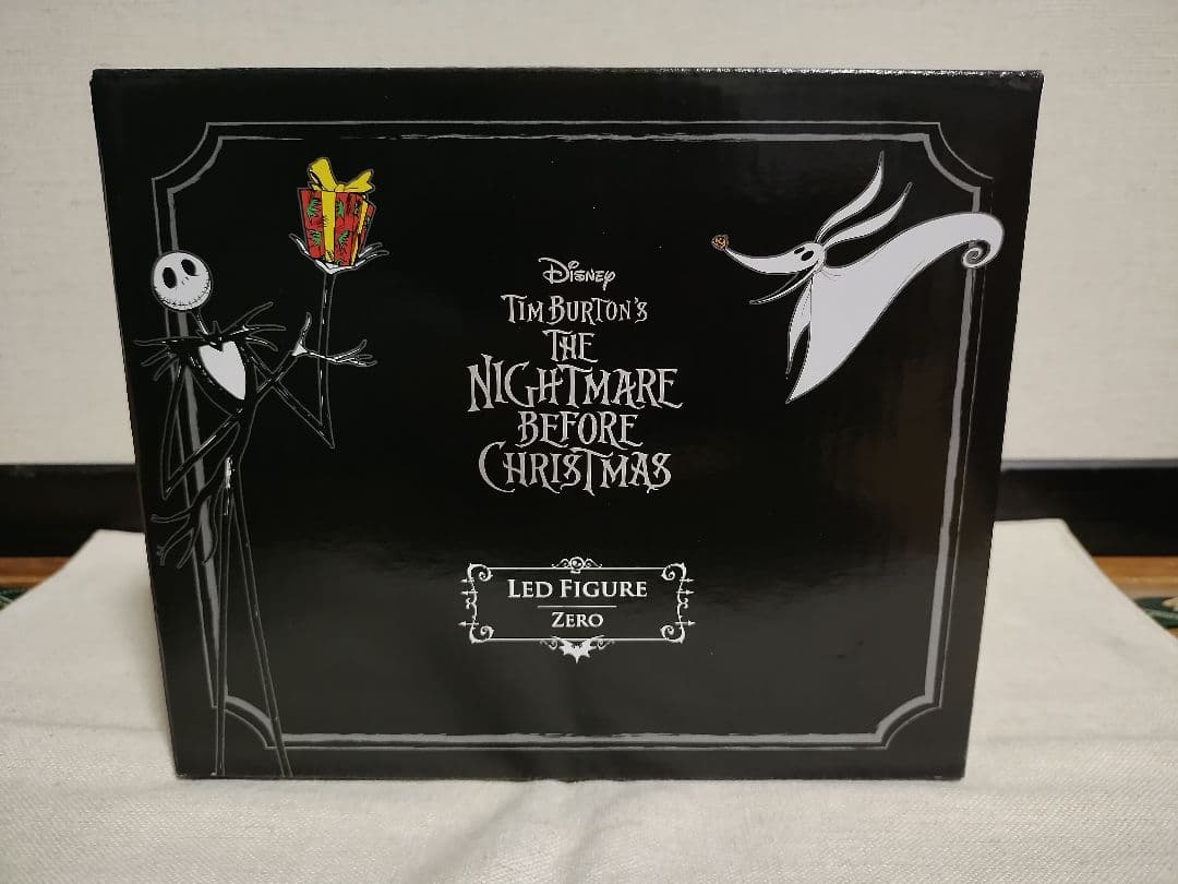 ナイトメアビフォアクリスマス　ゼロ　LEDフィギュア　ディズニー