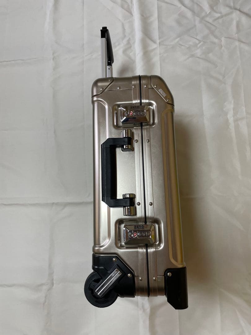 ゼロハリバートン スーツケース 2輪 GEO Aluminum ブロンズ色　美品
