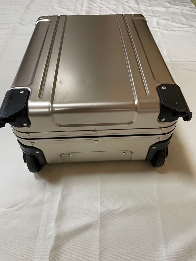ゼロハリバートン スーツケース 2輪 GEO Aluminum ブロンズ色　美品