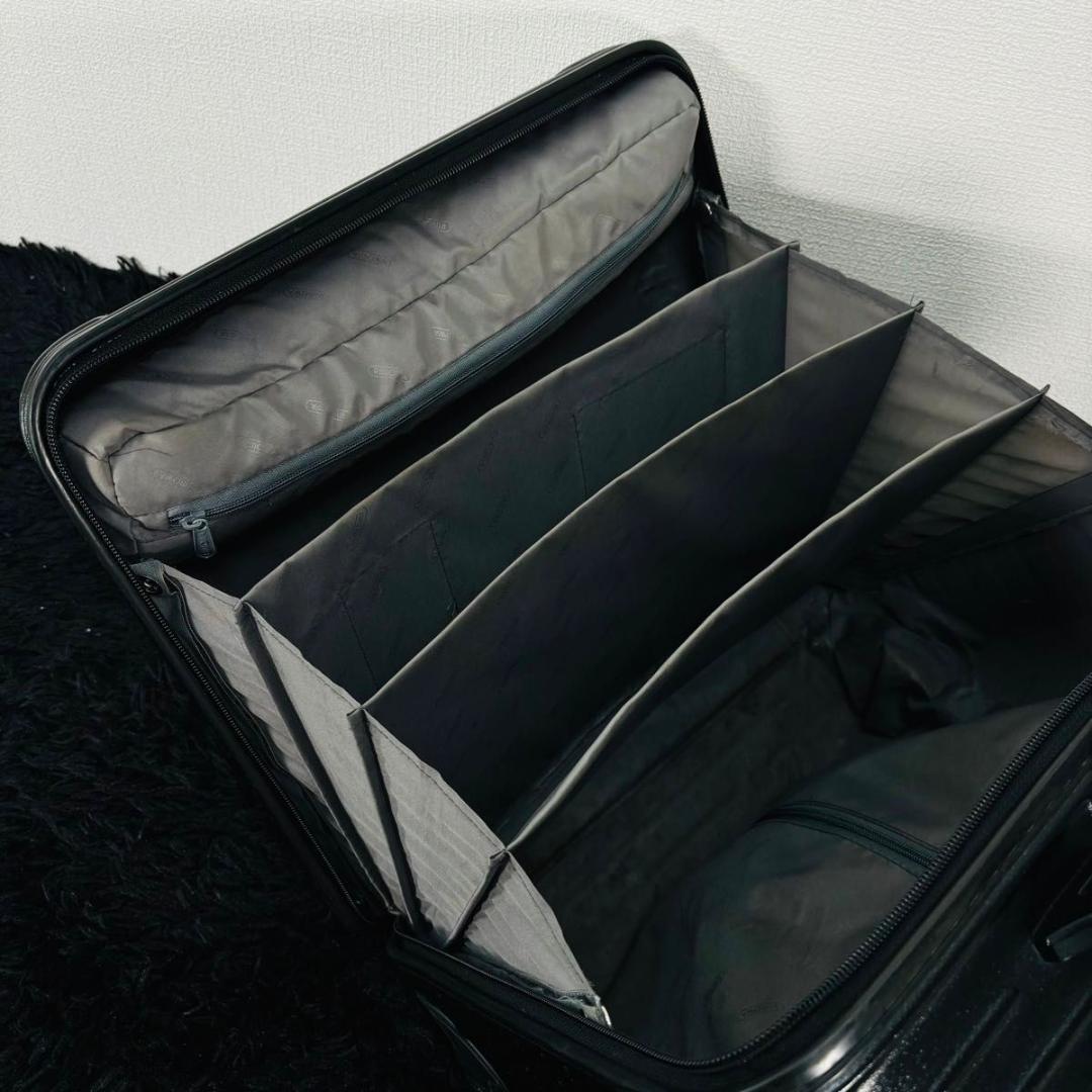 リモワ サルサ ビジネストローリー 851.40 2輪 機内持ち込み 23L