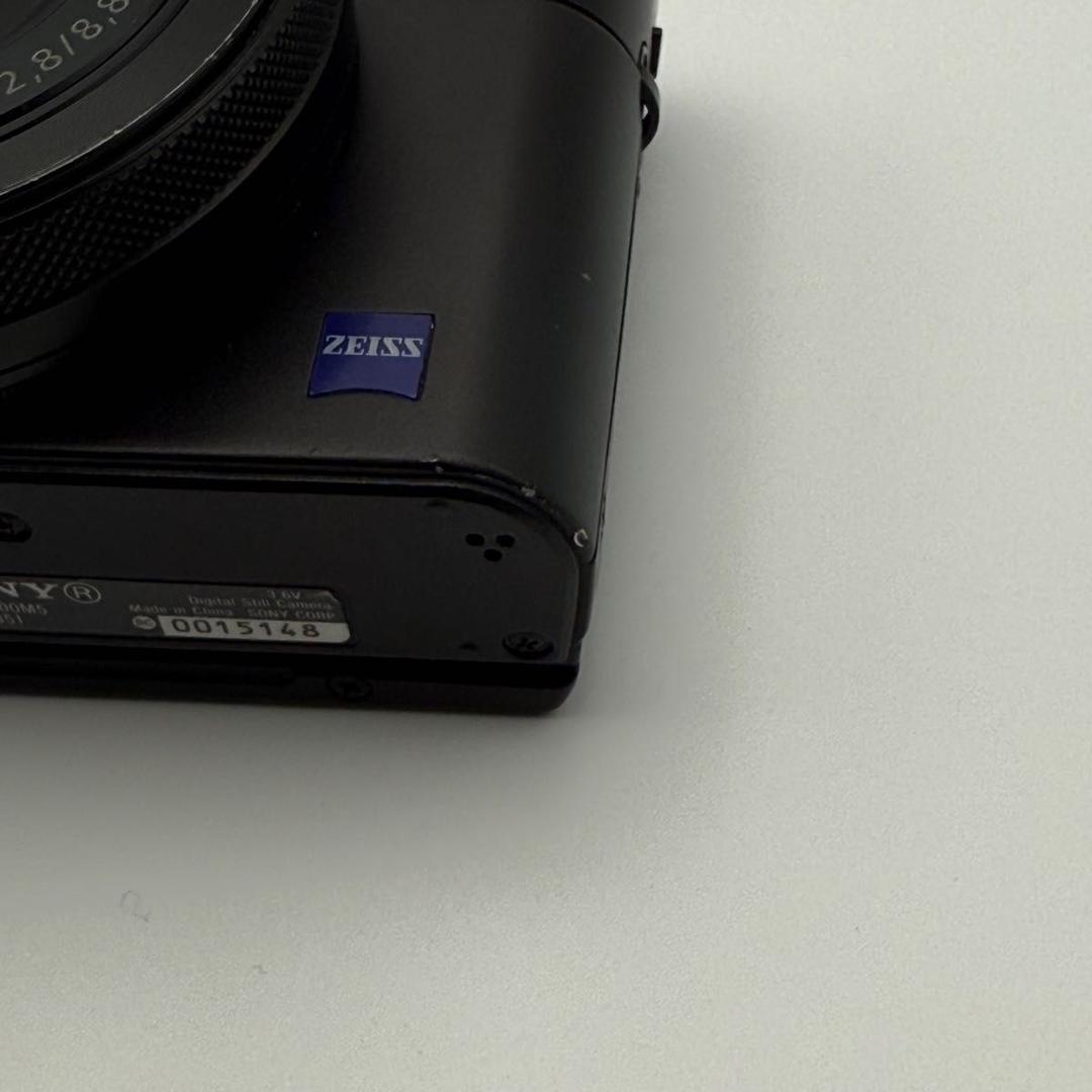 デジタルカメラ SONY Cyber-shot DSC-RX100M5