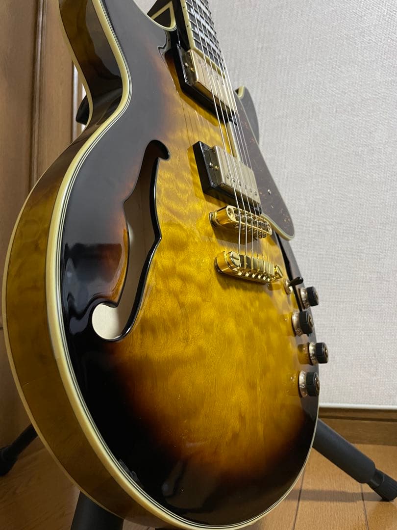 Ibanezセミアコ　AM93QM-AYS