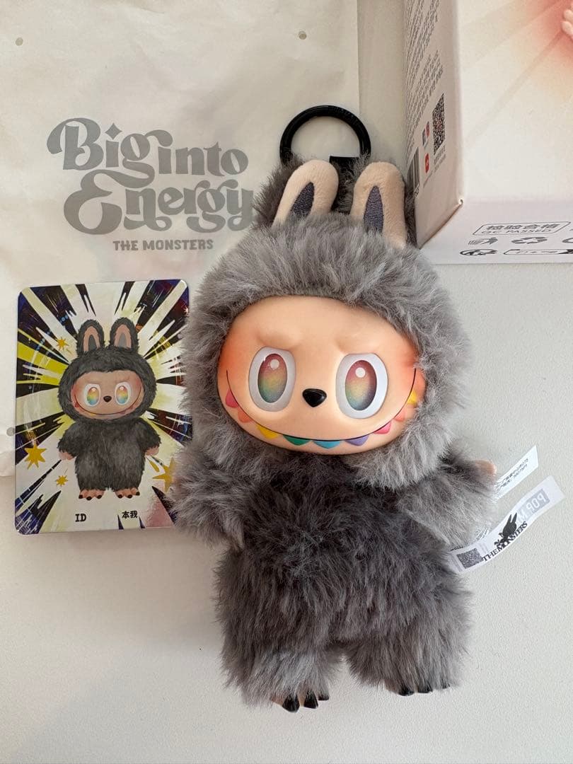 正規品　POPMART店舗購入　ラブブ　シークレット