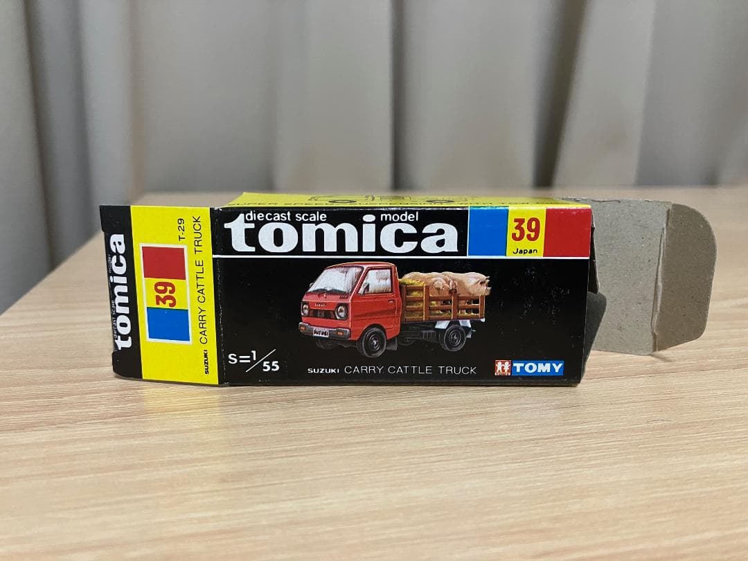 日本製トミカ　黒箱39　スズキ　キャリイ　家畜運搬車　 デットストック