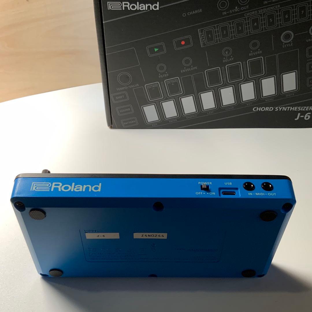 Roland Aira compact J-6コードシンセサイザー