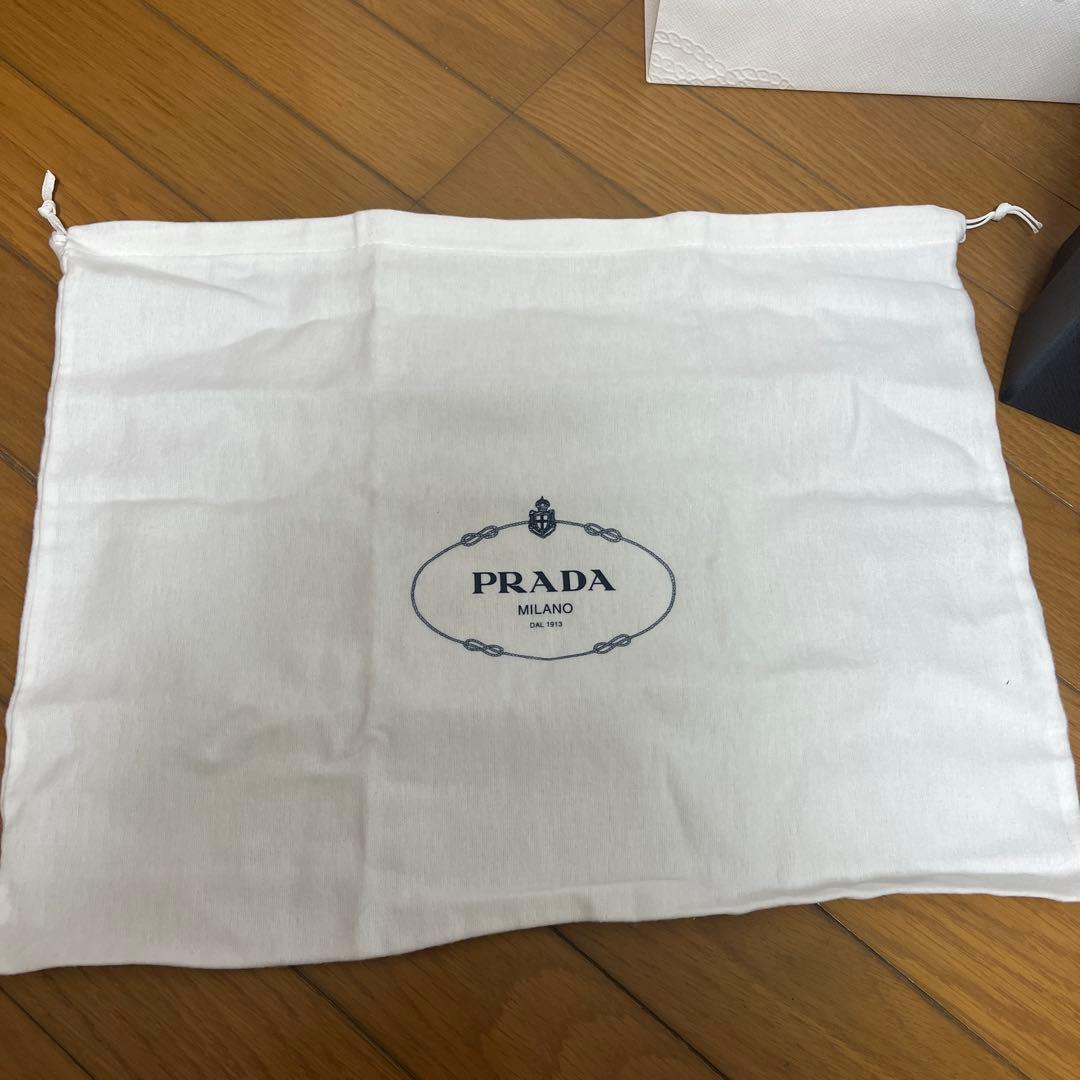PRADA ギフトボックスと紙袋セット