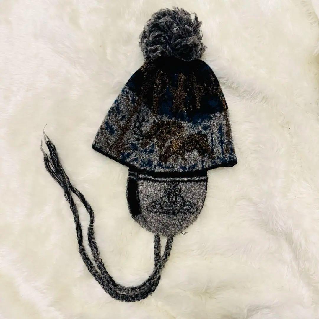 Vivienne WestWood ポンポン付きニット帽