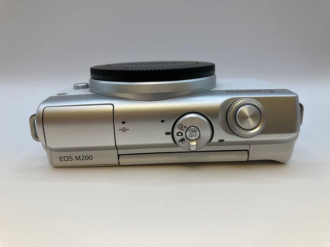 Canon EOS M200 標準ズームキット ホワイト ミラーレス一眼カメラ