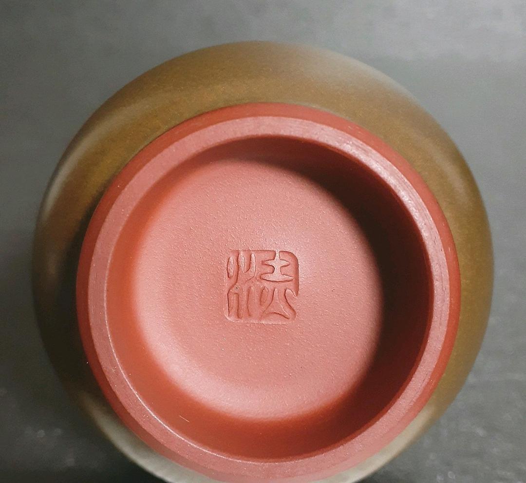 人間国宝　佐渡　無名異焼　【五代伊藤赤水】造　湯呑茶碗　大小　夫婦湯呑　共箱栞付