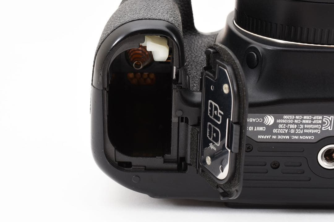 一眼レフカメラ/Wi-Fi搭載/Canon EOS 80D標準レンズセット