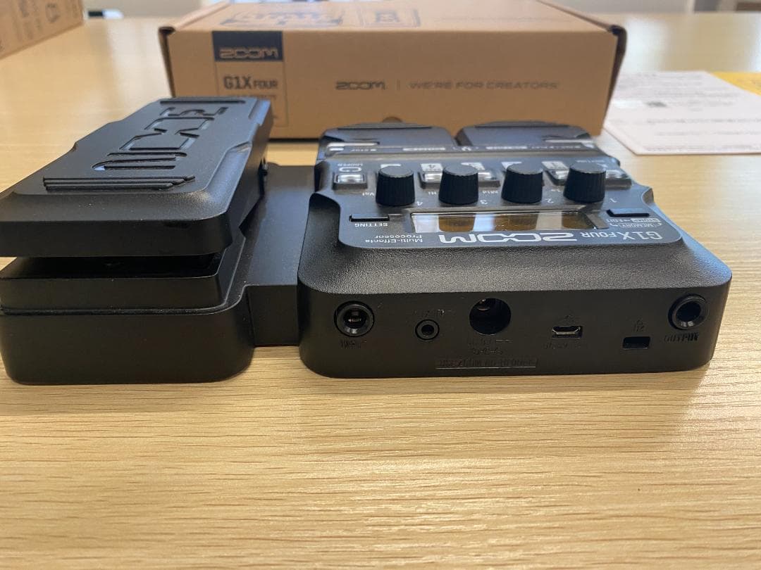 ZOOM マルチエフェクター G1X FOUR + ACアダプタ AD-16