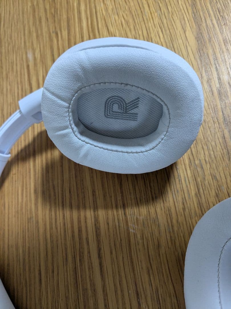 ワイヤレスヘッドホン　JBL TUNE 770NC