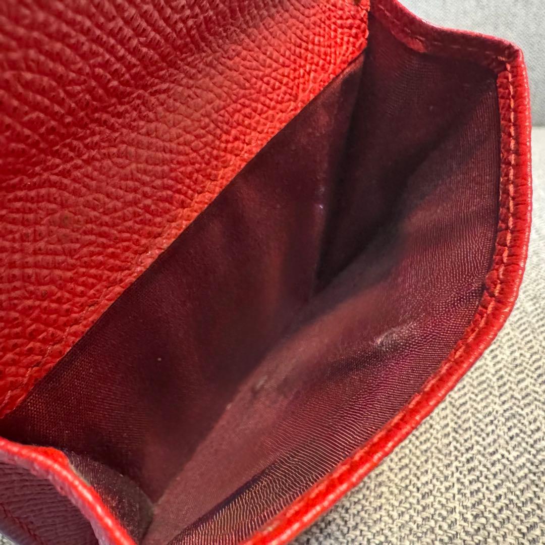 フェラガモ ガンチーニ コンパクトウォレット リップスティックレッド