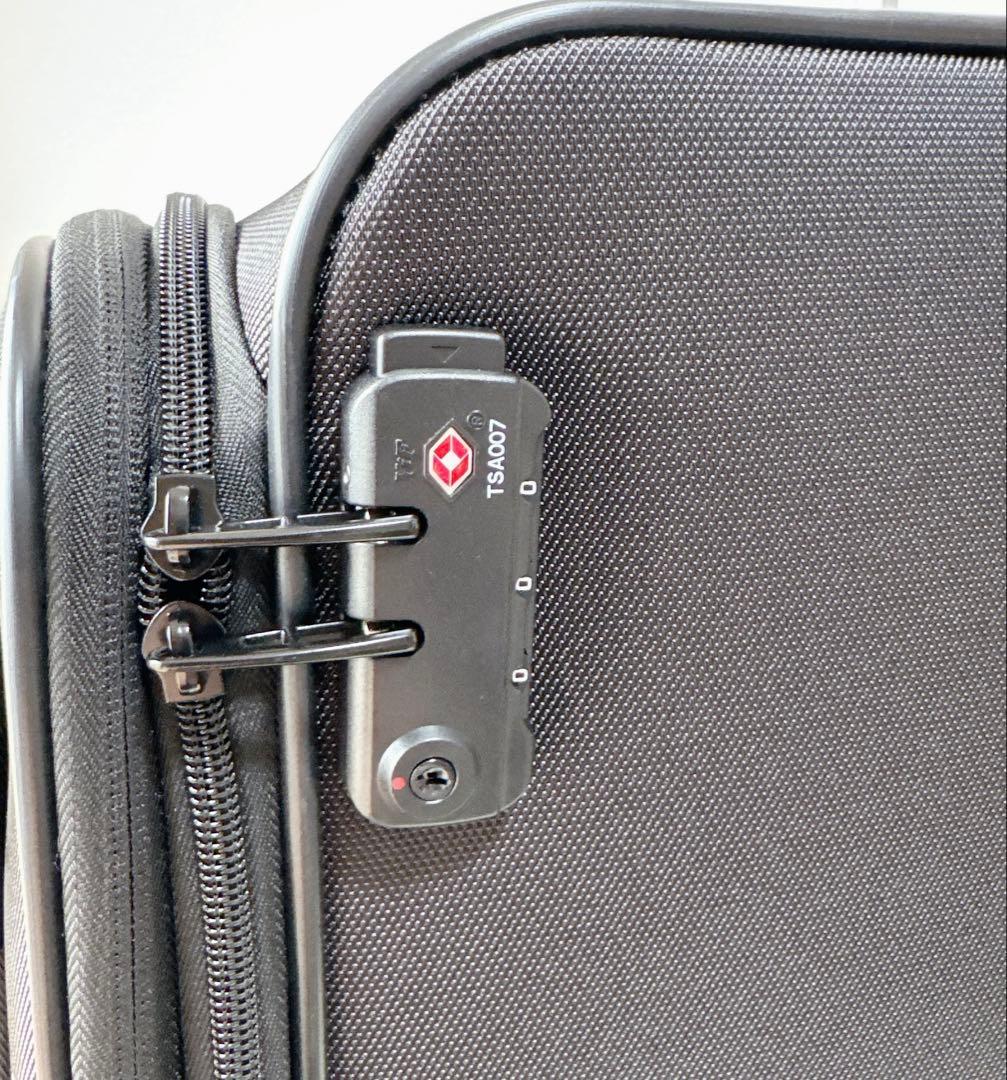 超軽量 新品未使用 【エース】ソフトキャリーケース L TSAロック ブラック