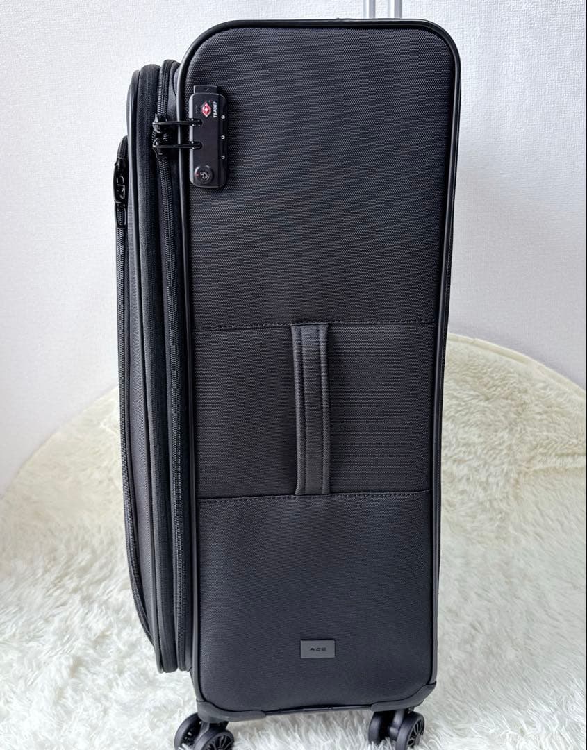 超軽量 新品未使用 【エース】ソフトキャリーケース L TSAロック ブラック