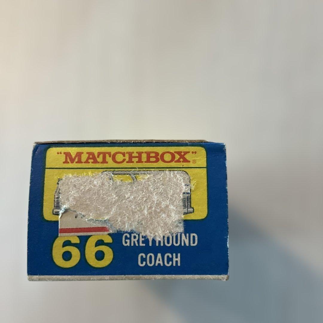 ミニカー　マッチボックス　66 グレイハウンドコーチ