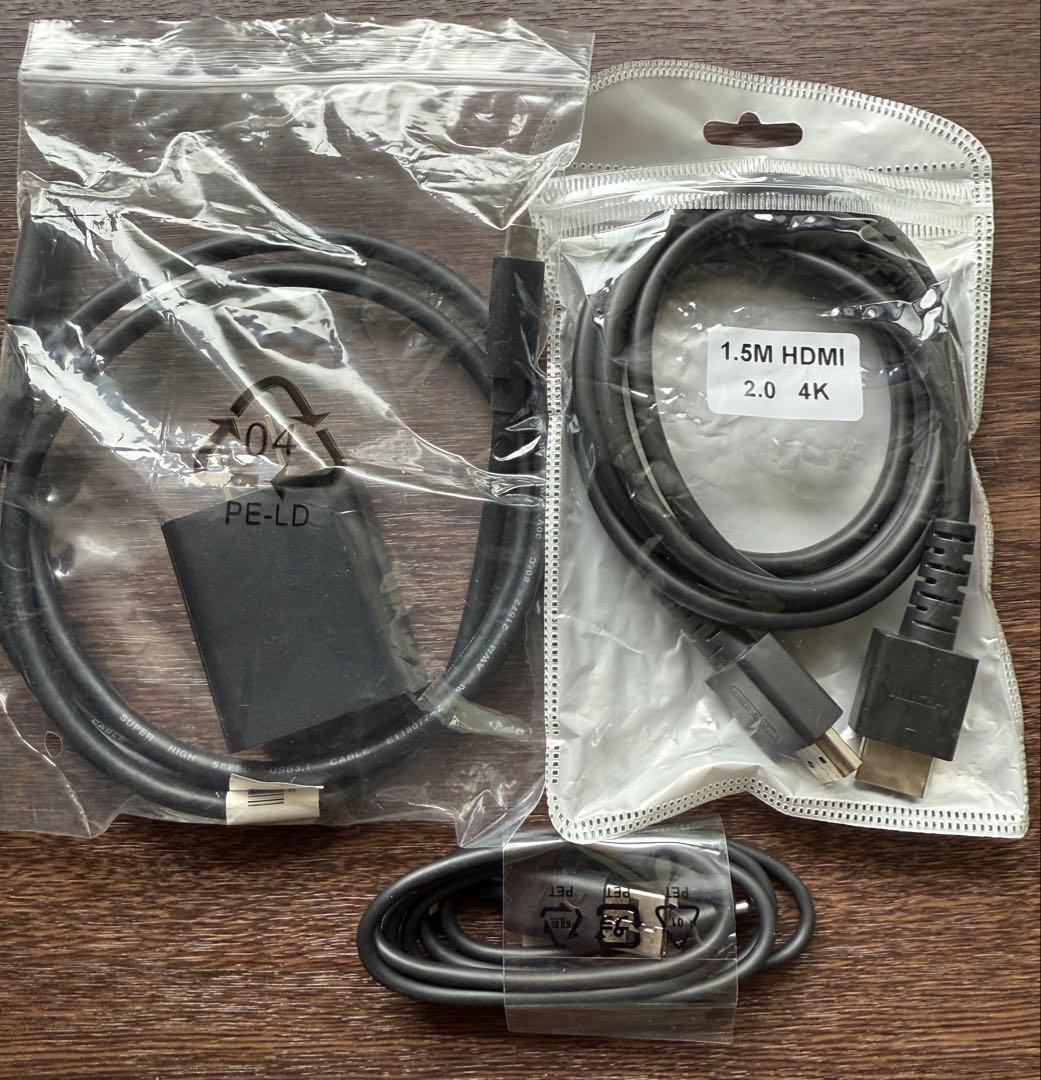 モバイルモニター4k 15.6インチ　ブラックディスプレイ スタンド付き4k