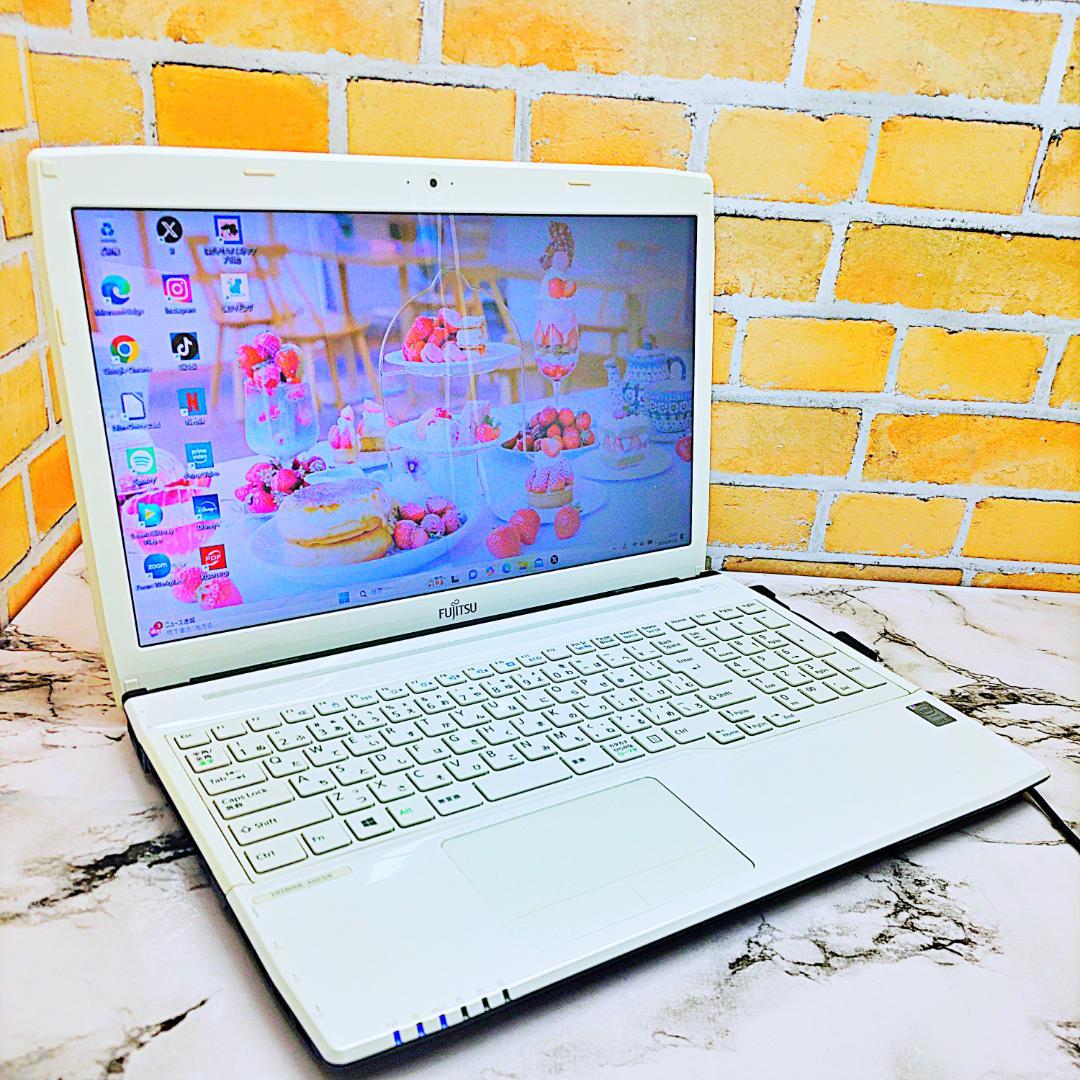 美品❣️最強i7搭載ノートパソコン❤️爆速SSD❤️メモリ16G✨ハイスぺ☘️