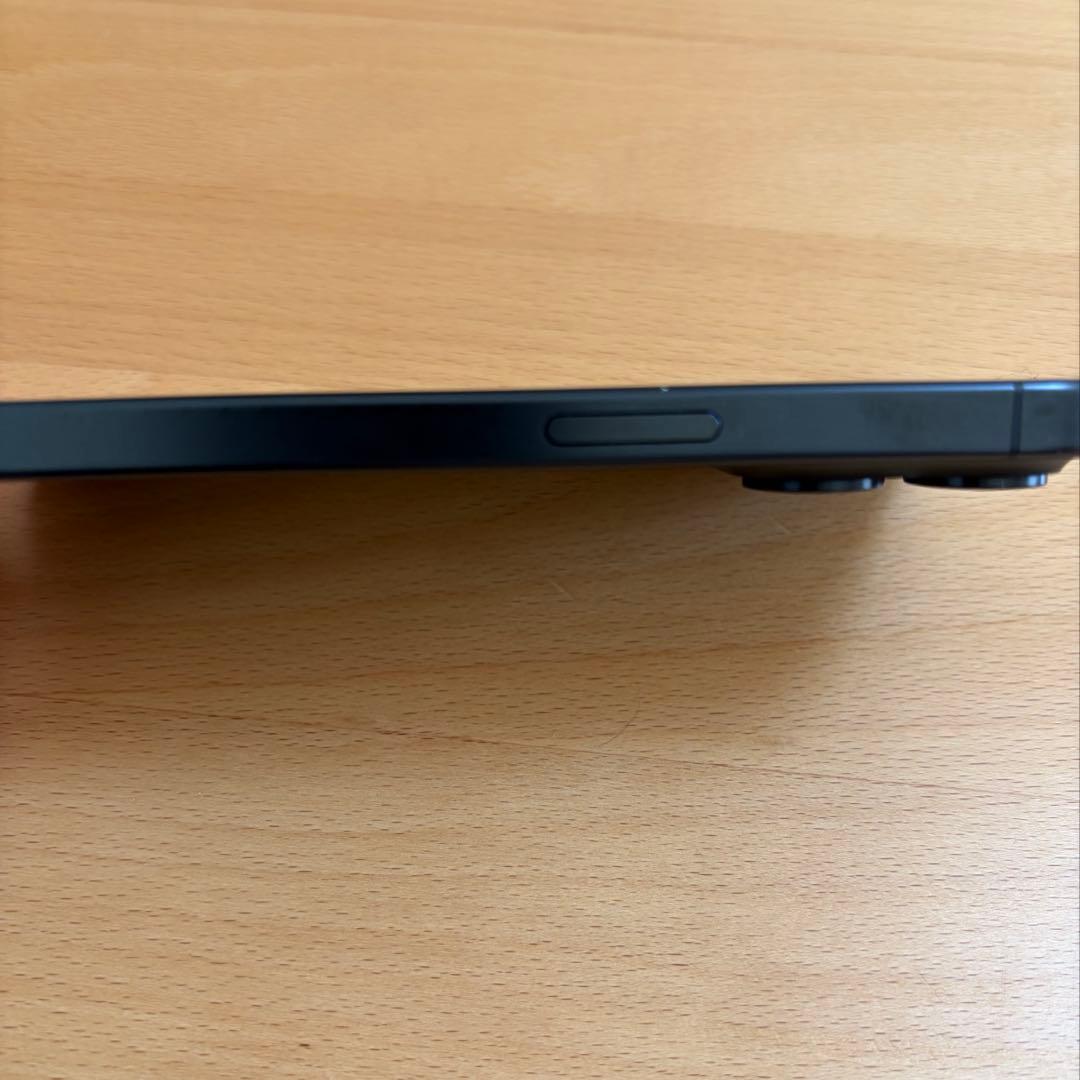 iPhone15Pro 256GB ブラック　iFace付き