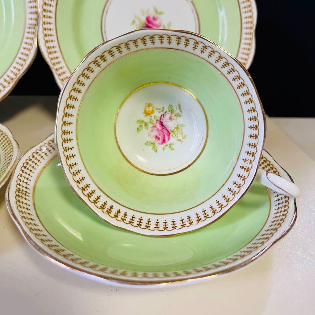 ロイヤルアルバート  エメラルドグリーン　ピンクの薔薇　2トリオ　③④