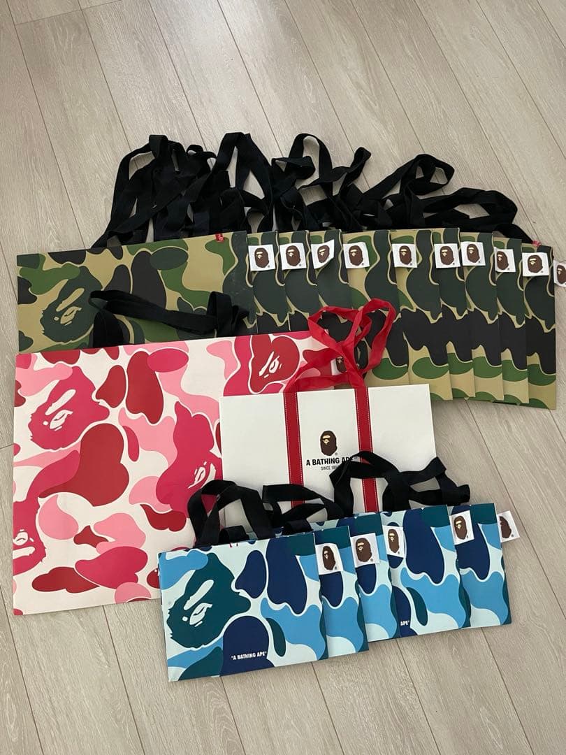 A BATHING APE ショッパー　カモフラージュ紙袋17枚セット