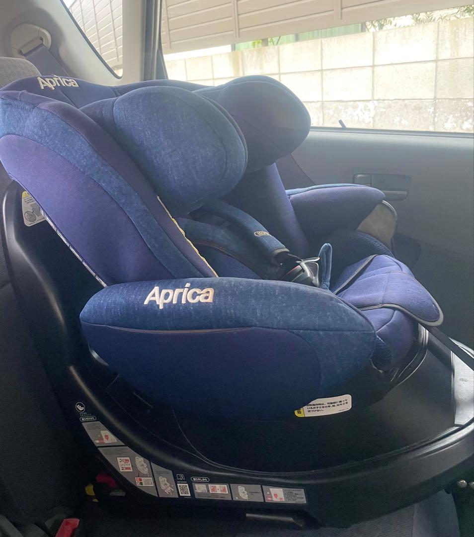 （引き取りも可能）Aprica回転式チャイルドシート リクライニング式ネイビー