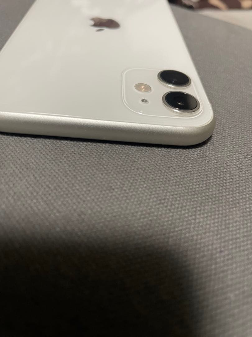 iPhone11 64G simフリー