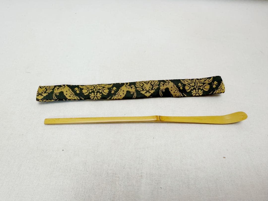 未使用 茶道具 镰倉彫 茶箱セット 茶器揃 茶碗 棗 茶筅 振出 巾筒 等