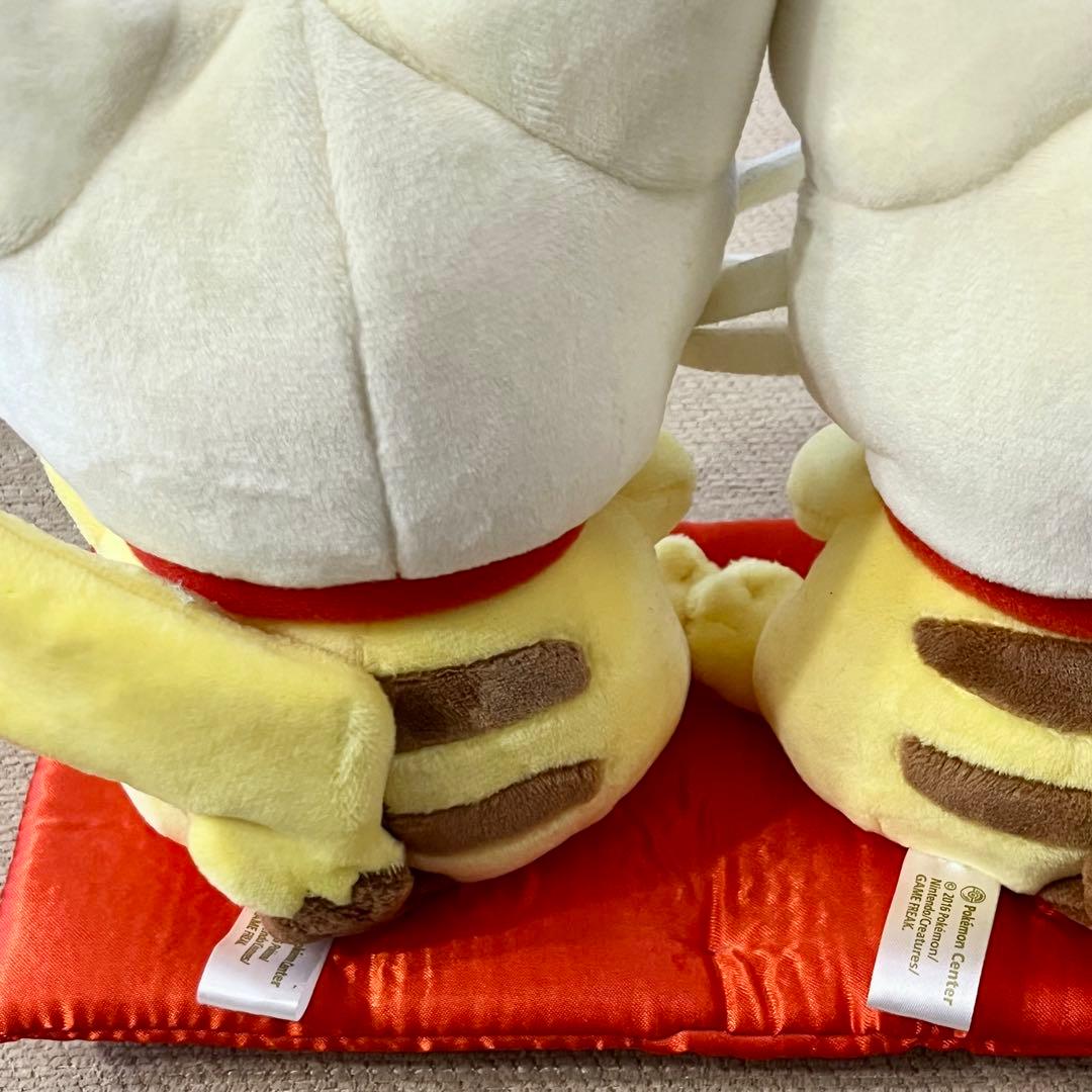 マンスリーペアピカチュウ　まねきねこニャース