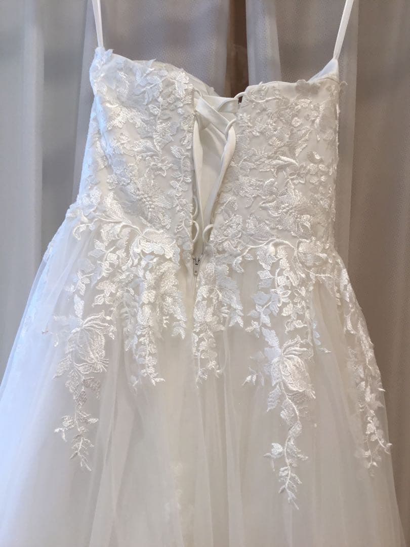 YNS WEEDINGオフショルダー ホワイト ウェディングドレス