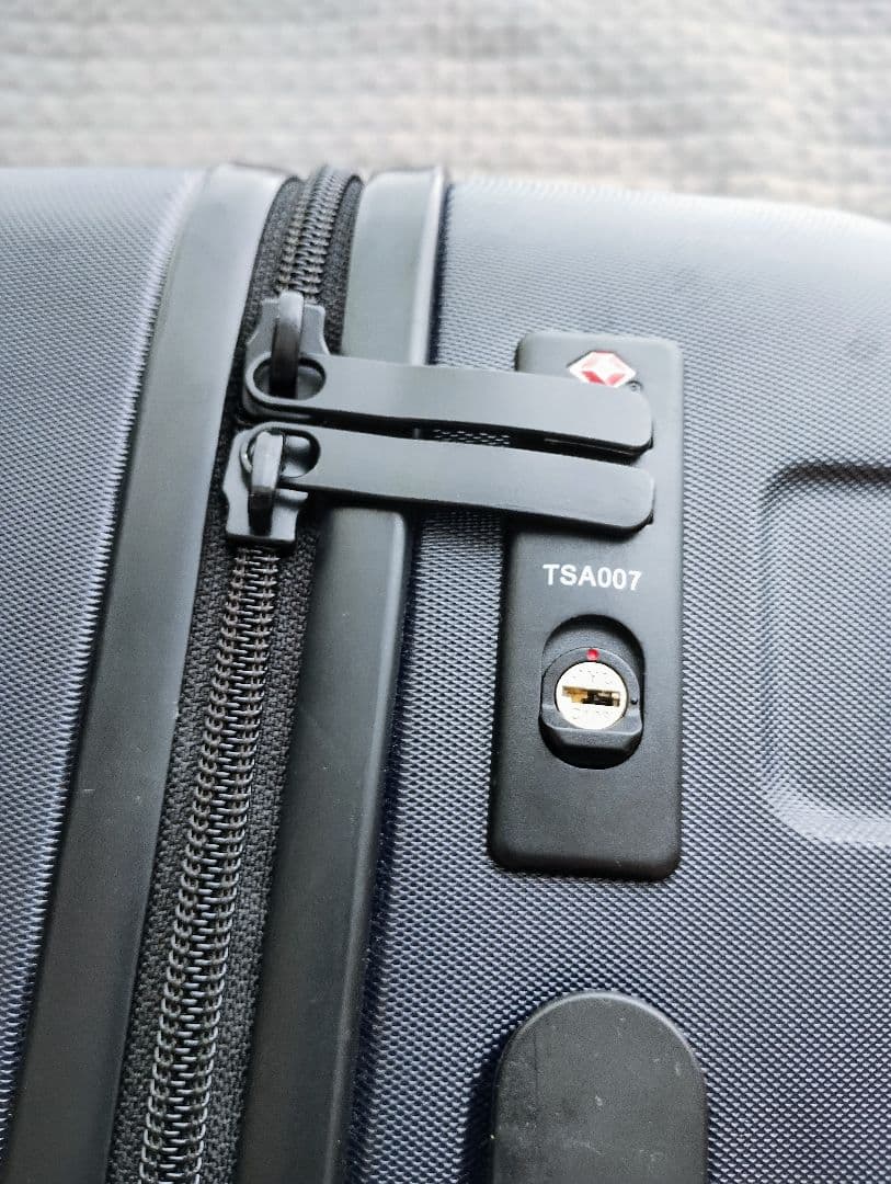 無印 キャリーケース 36L ネイビー　機内持ち込み可能　タイヤロック機能付