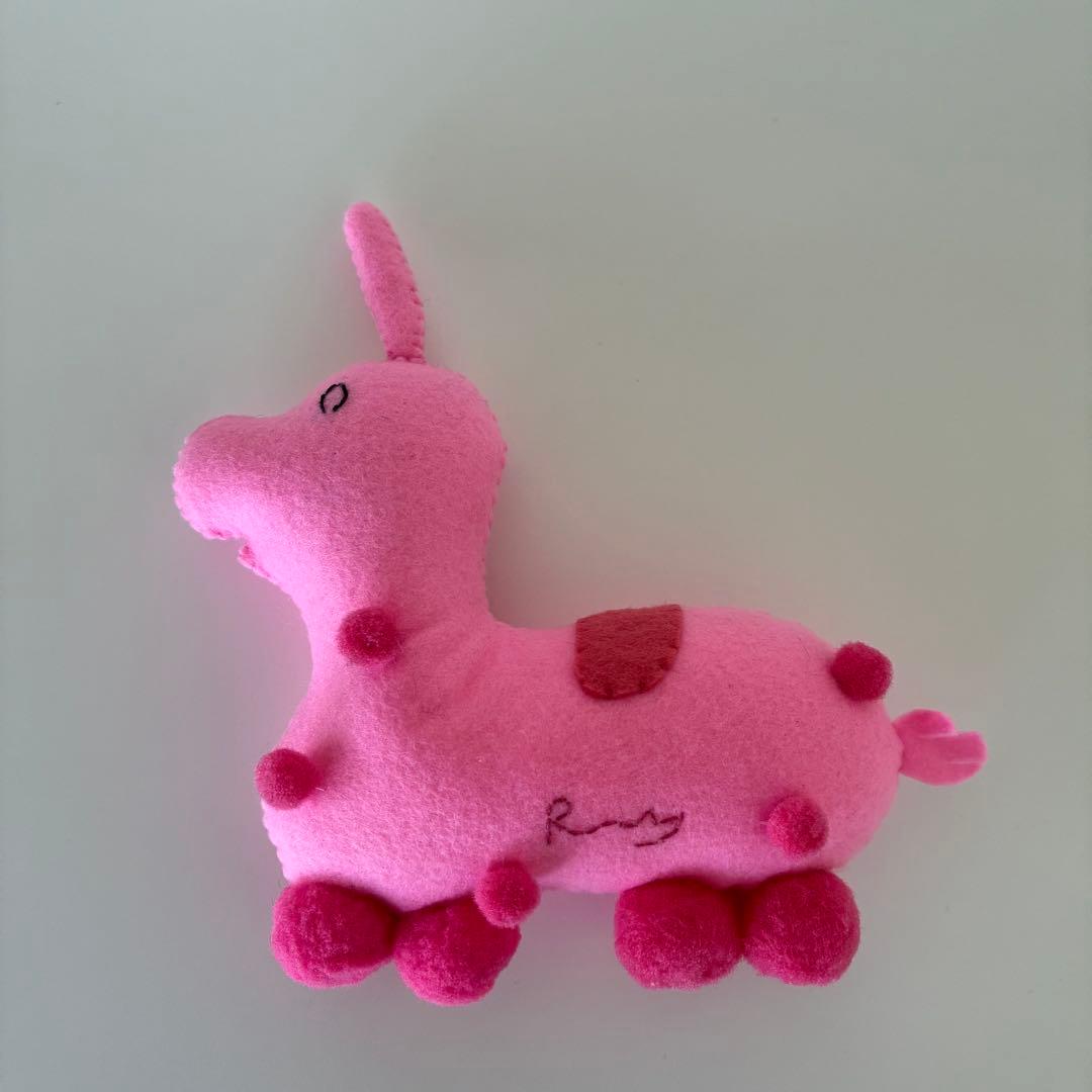 Yuri Hasegawa 長谷川有里 ぬいぐるみ ロディ 馬 ピンク