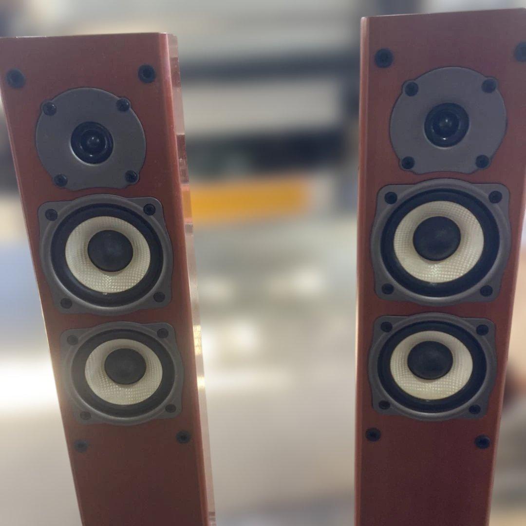 オンキヨーのトールボーイスピーカー「ONKYO D-057F 4個セット