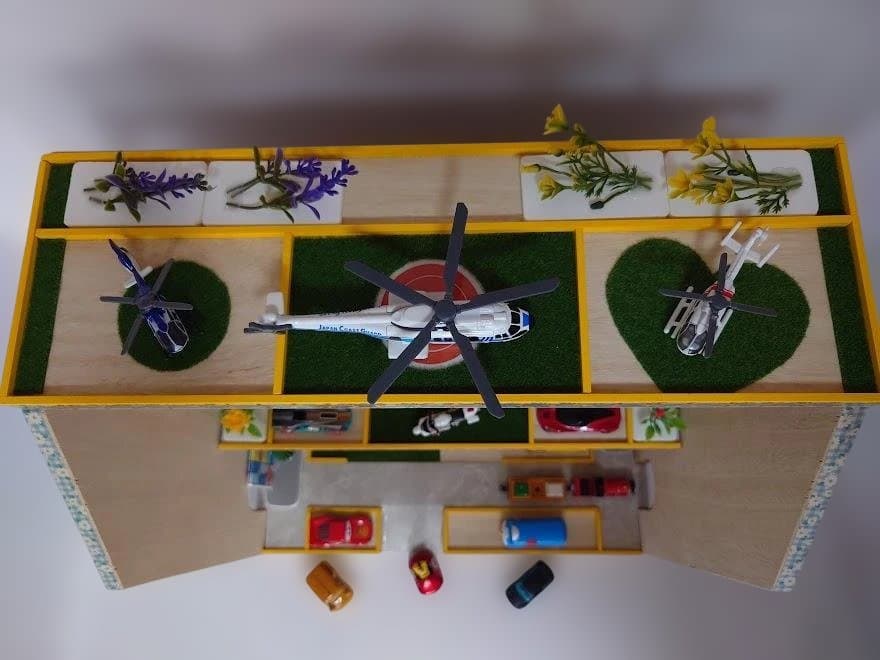 トミカ木製手作り駐車場（スモ－ルイエロ－）SY02