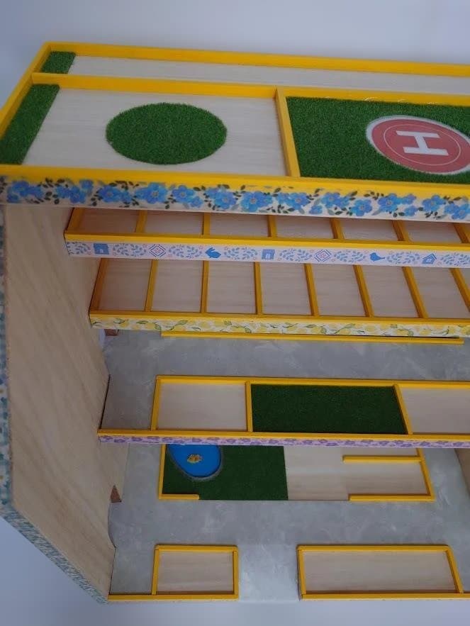 トミカ木製手作り駐車場（スモ－ルイエロ－）SY02