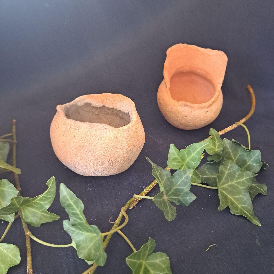 「弥生土器に花を活ける①」 弥生種壺-祭器(直径8.5cm) 2客セット 骨董ア