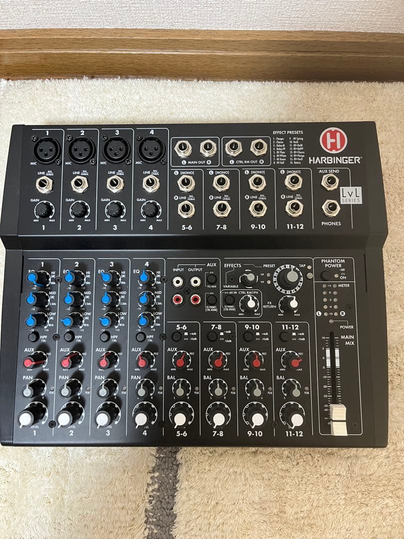 HARBINGER 12チャンネルミキサー
