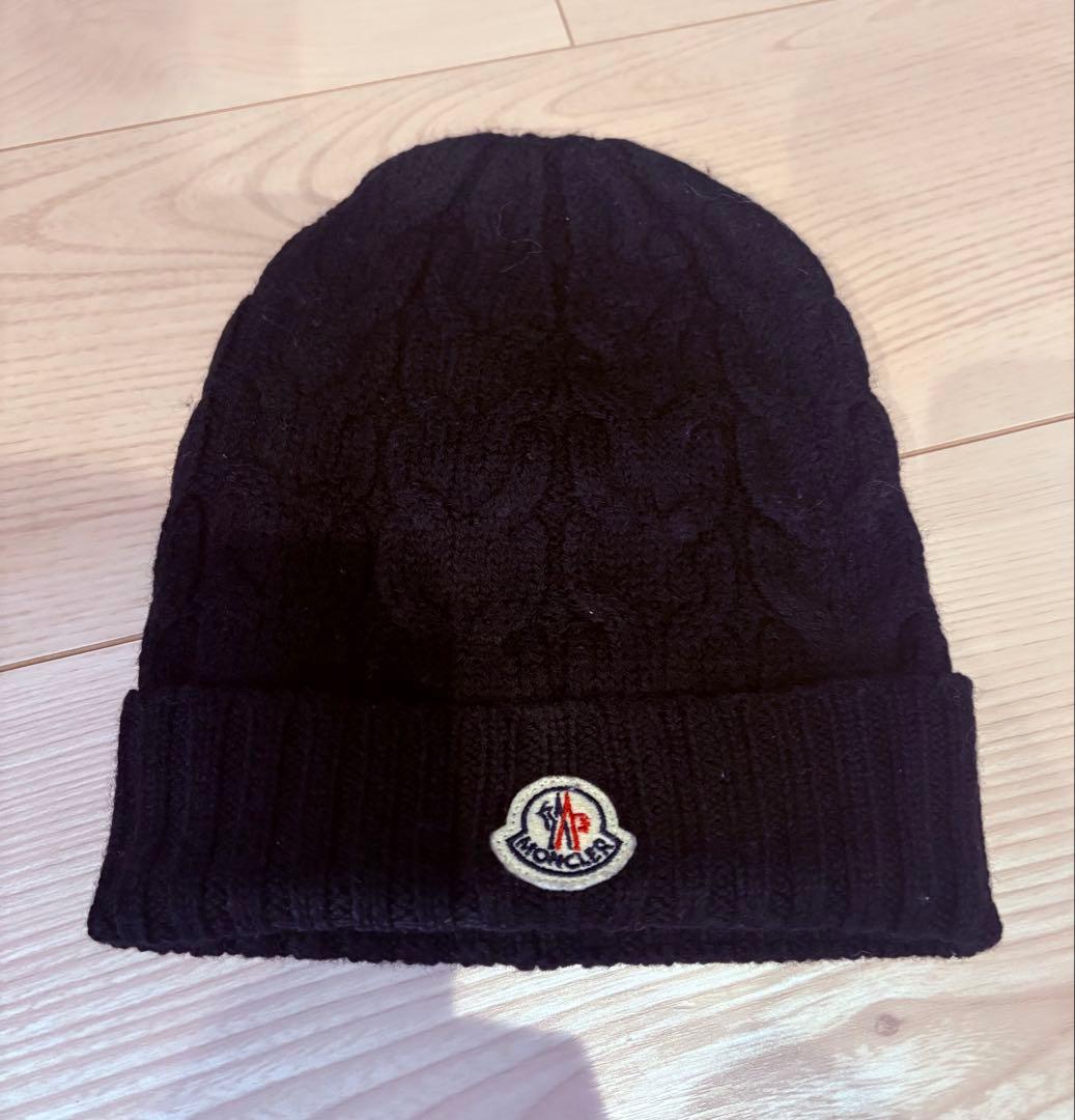 MONCLER ブラック ケーブルニットビーニー