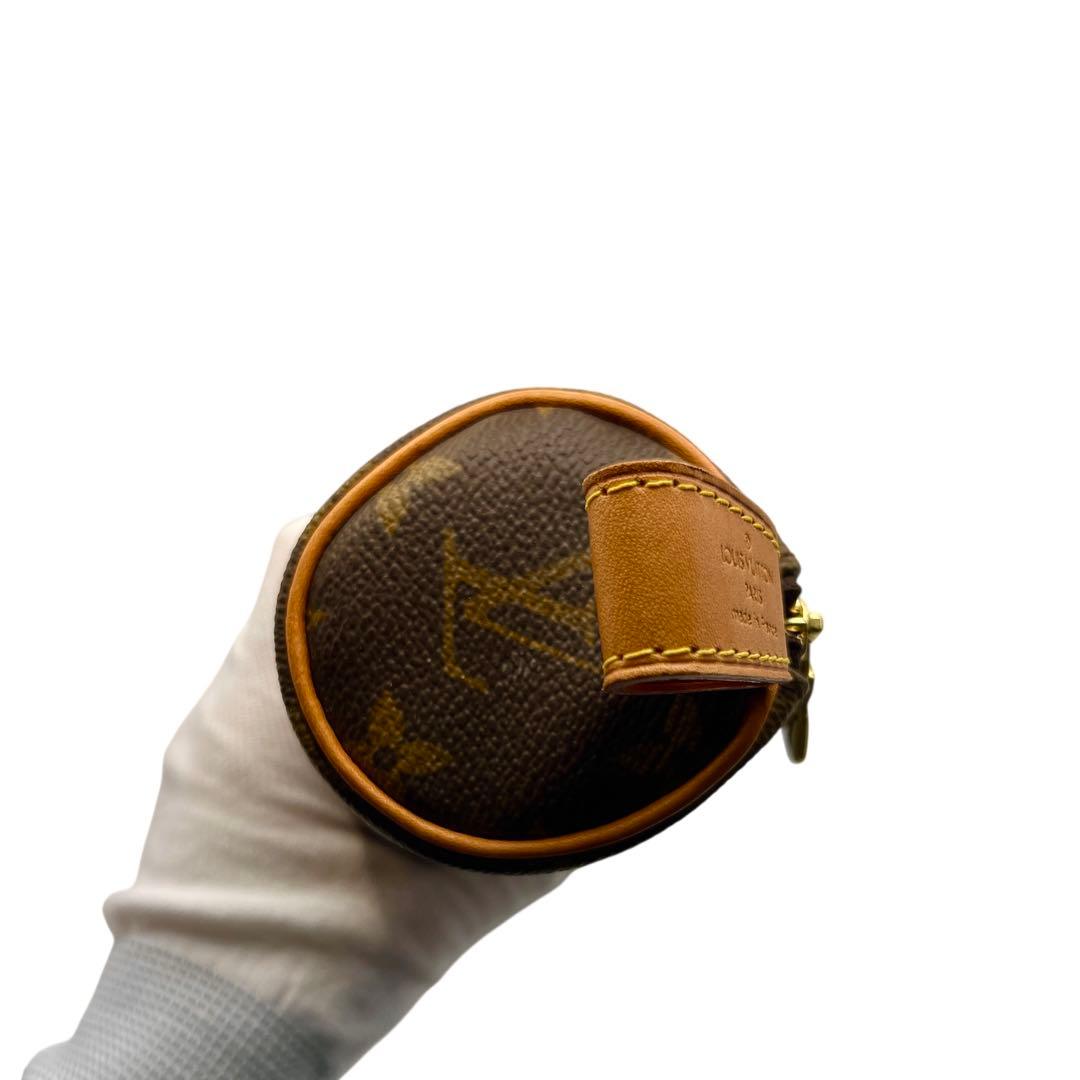 Louis Vuitton トゥルース ロンド モノグラム ペンケース 8023