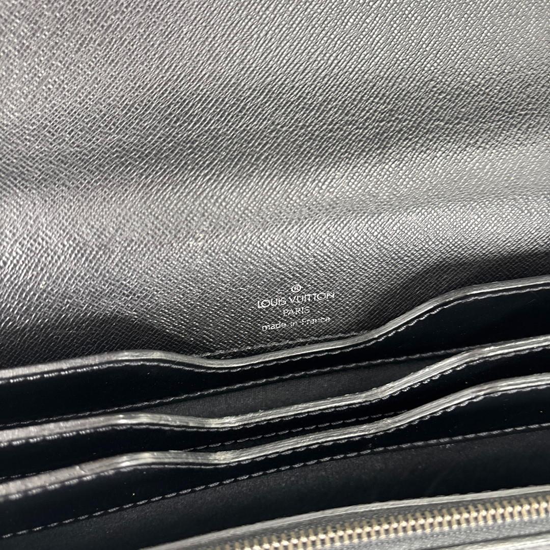 極美品 ルイヴィトン M31042 タイガ ロブスト2 ビジネスバッグ