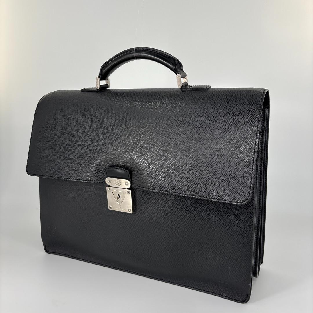 極美品 ルイヴィトン M31042 タイガ ロブスト2 ビジネスバッグ